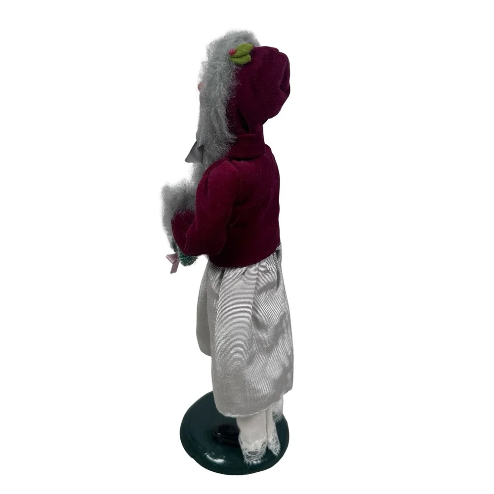 Vintage Byers Choice The Carolers 1996 Girl with Wreath Burgundy 12